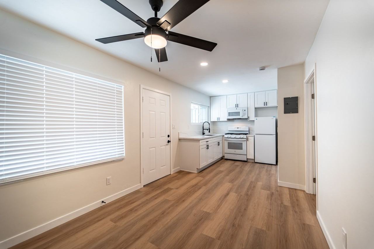 4348 50th St. - Photo 7 of 22