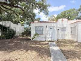featured image of 1426 10th St W
