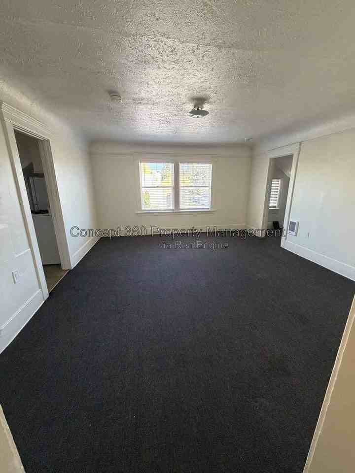 803 Magnolia Ave #1 - Photo 3 of 10
