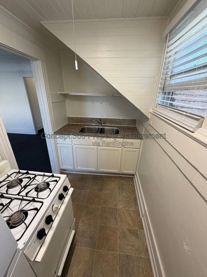 803 Magnolia Ave #1 - Photo 6 of 10
