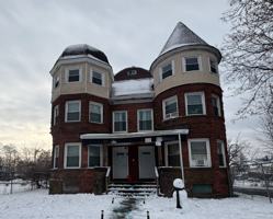 featured image of 345 Bay St