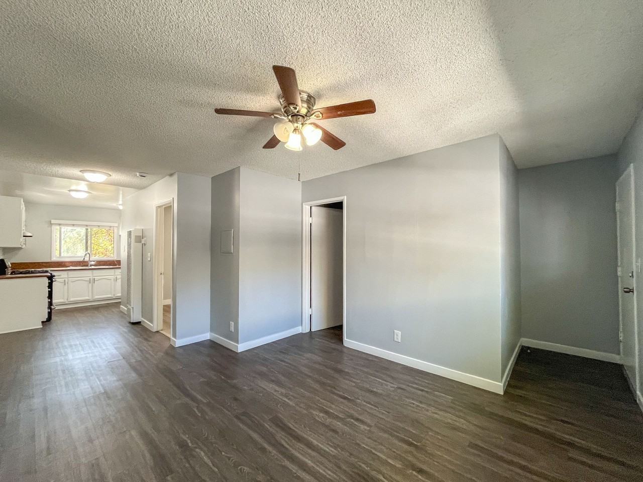 124 E 12th St - Photo 2 of 11