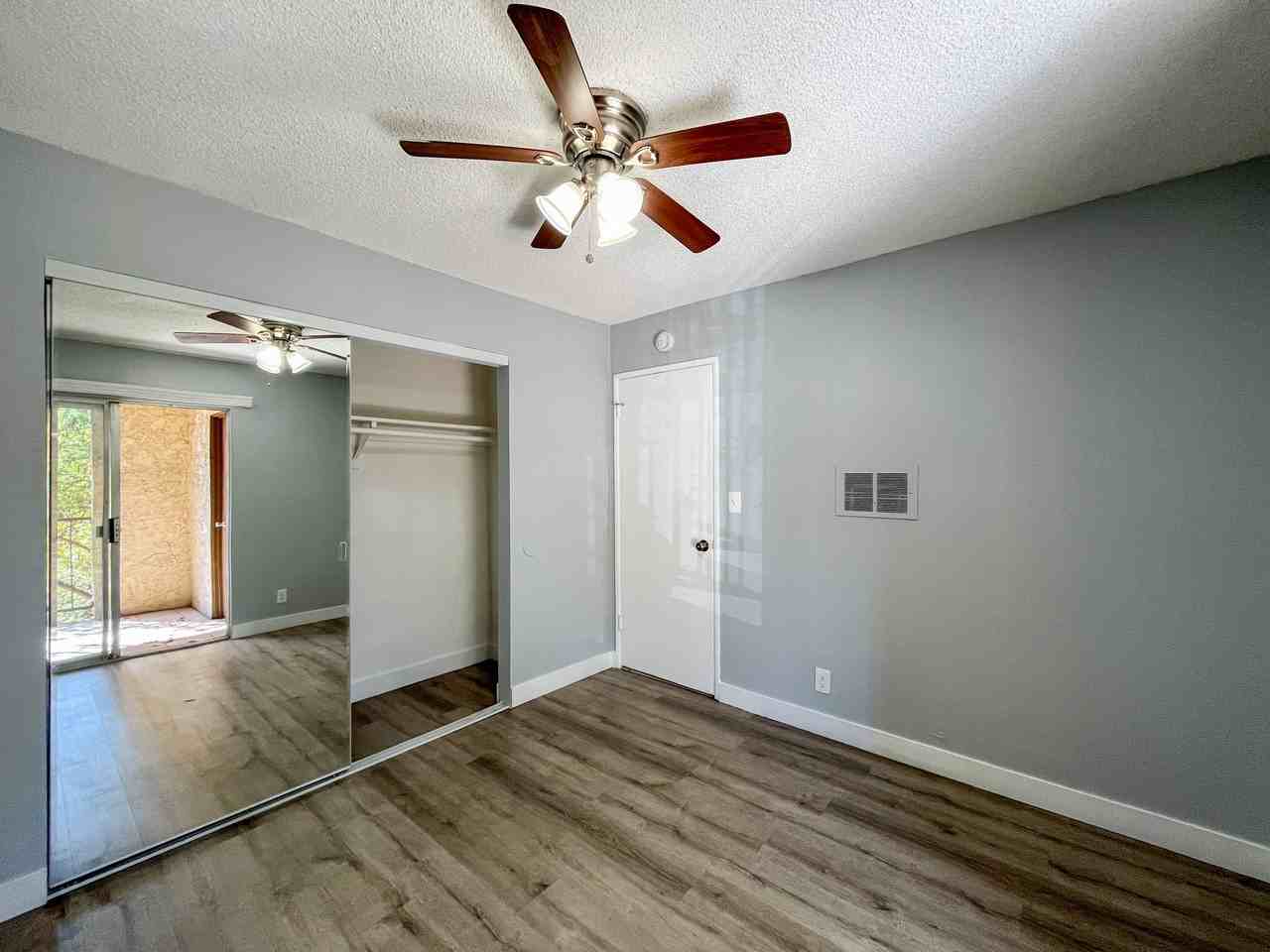 124 E 12th St - Photo 6 of 11