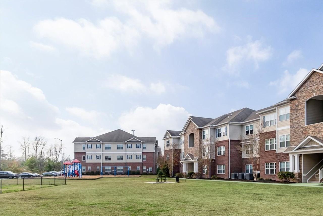Liberty Pointe Luxury Apartments - Photo 6 of 27