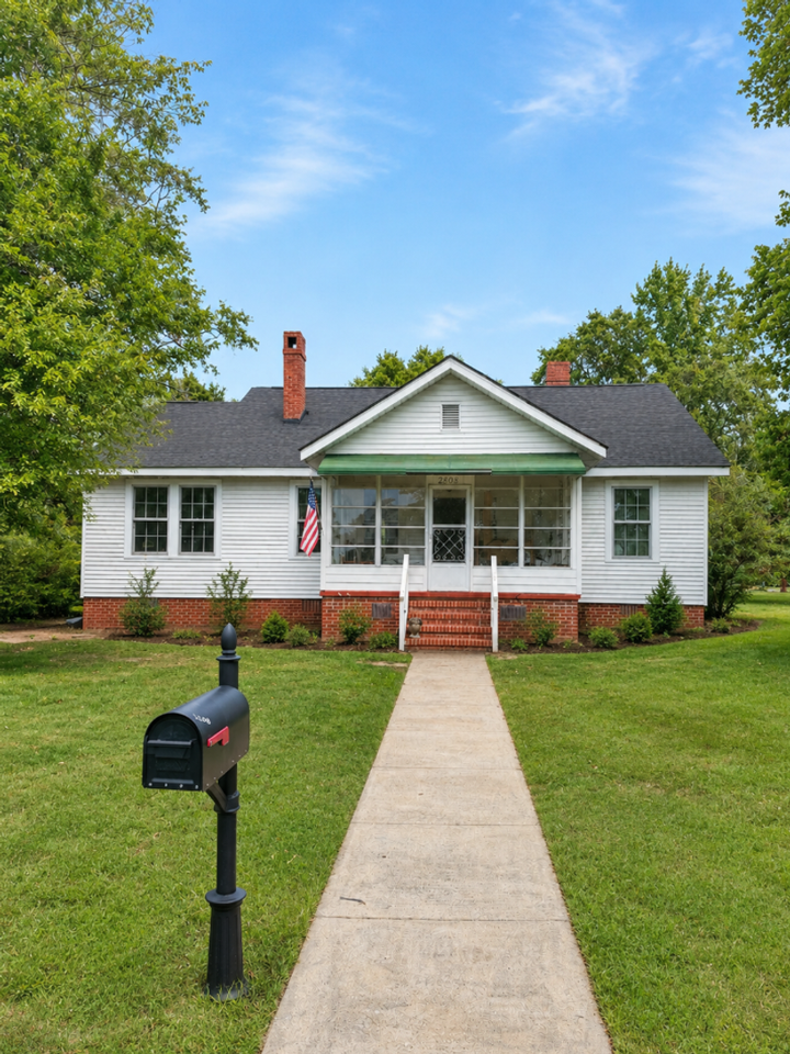 2808 3rd Ave