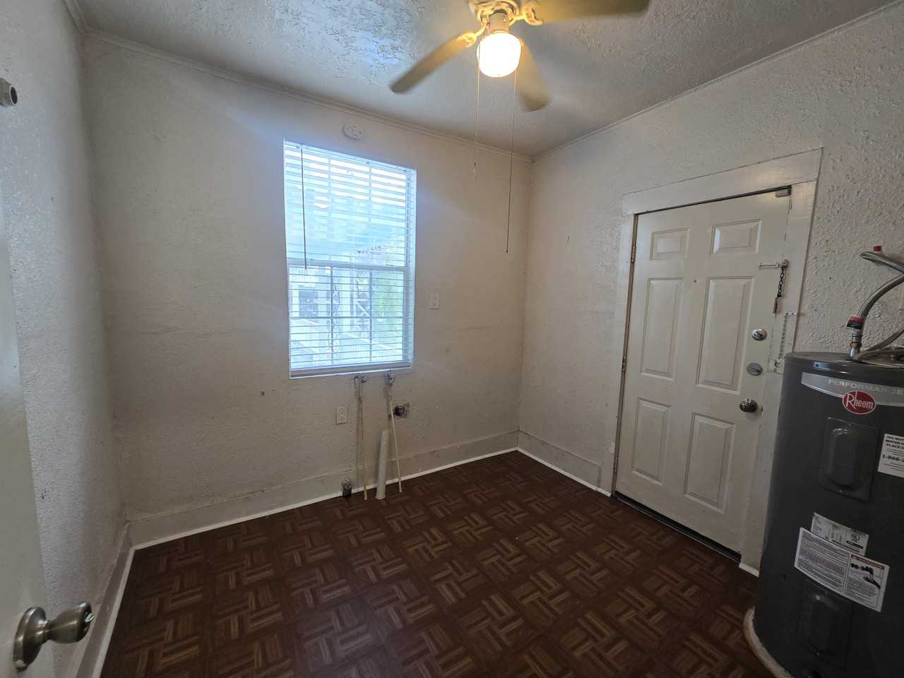 3523 Winnie St #1 - Photo 7 of 29