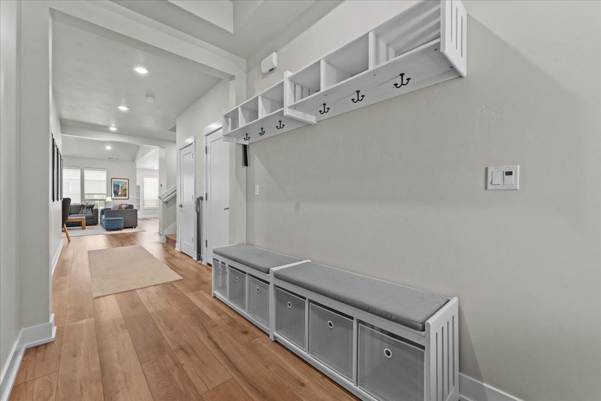5706 Se 79th Ave #1 - Photo 3 of 28