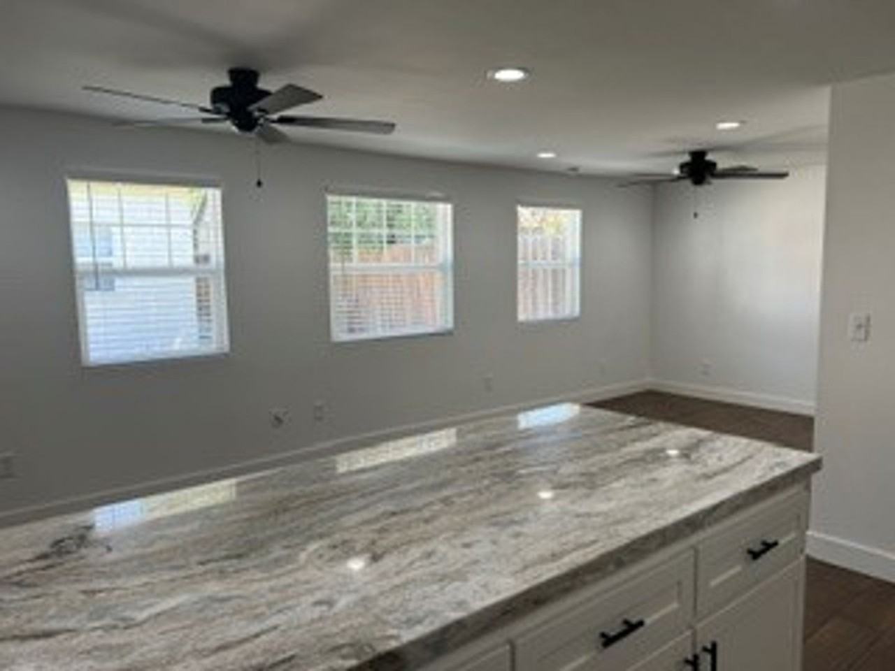 2701 San Emidio St #B - Photo 3 of 11
