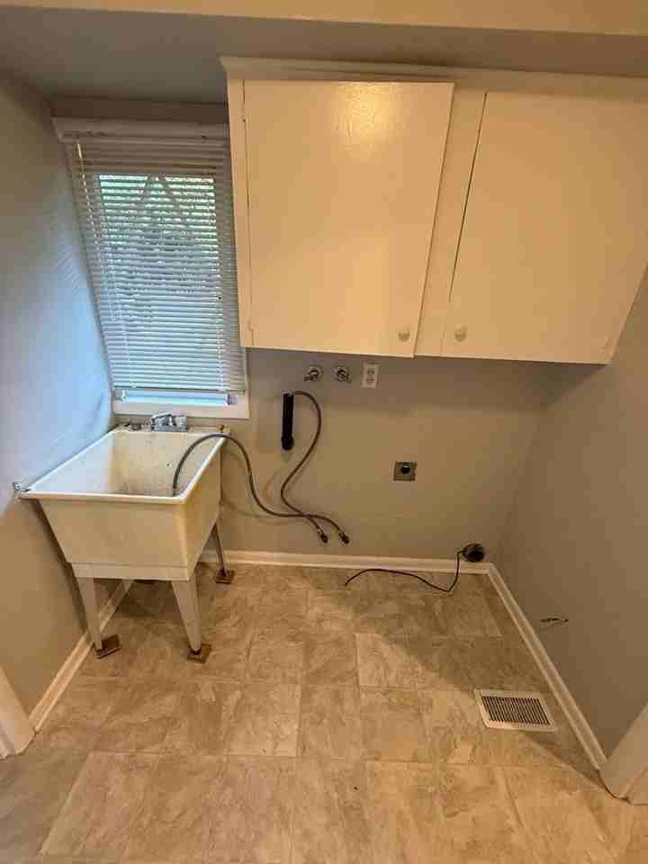 6542 Sw Seymour St - Photo 5 of 17