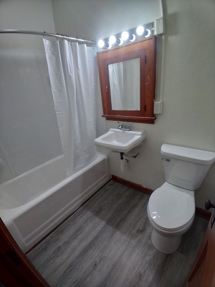 215 Central Ave - Photo 2 of 4