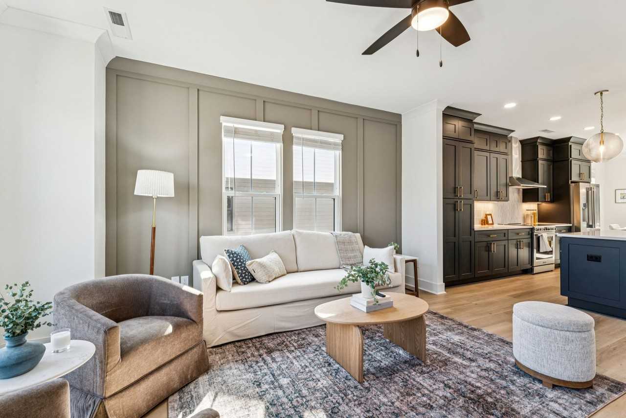 6042 Old Pineville Rd - Photo 3 of 14