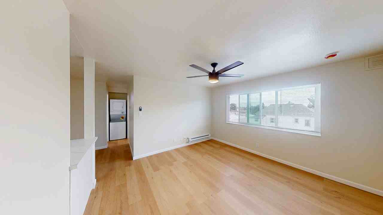 3525 Dimond Ave - Photo 4 of 8