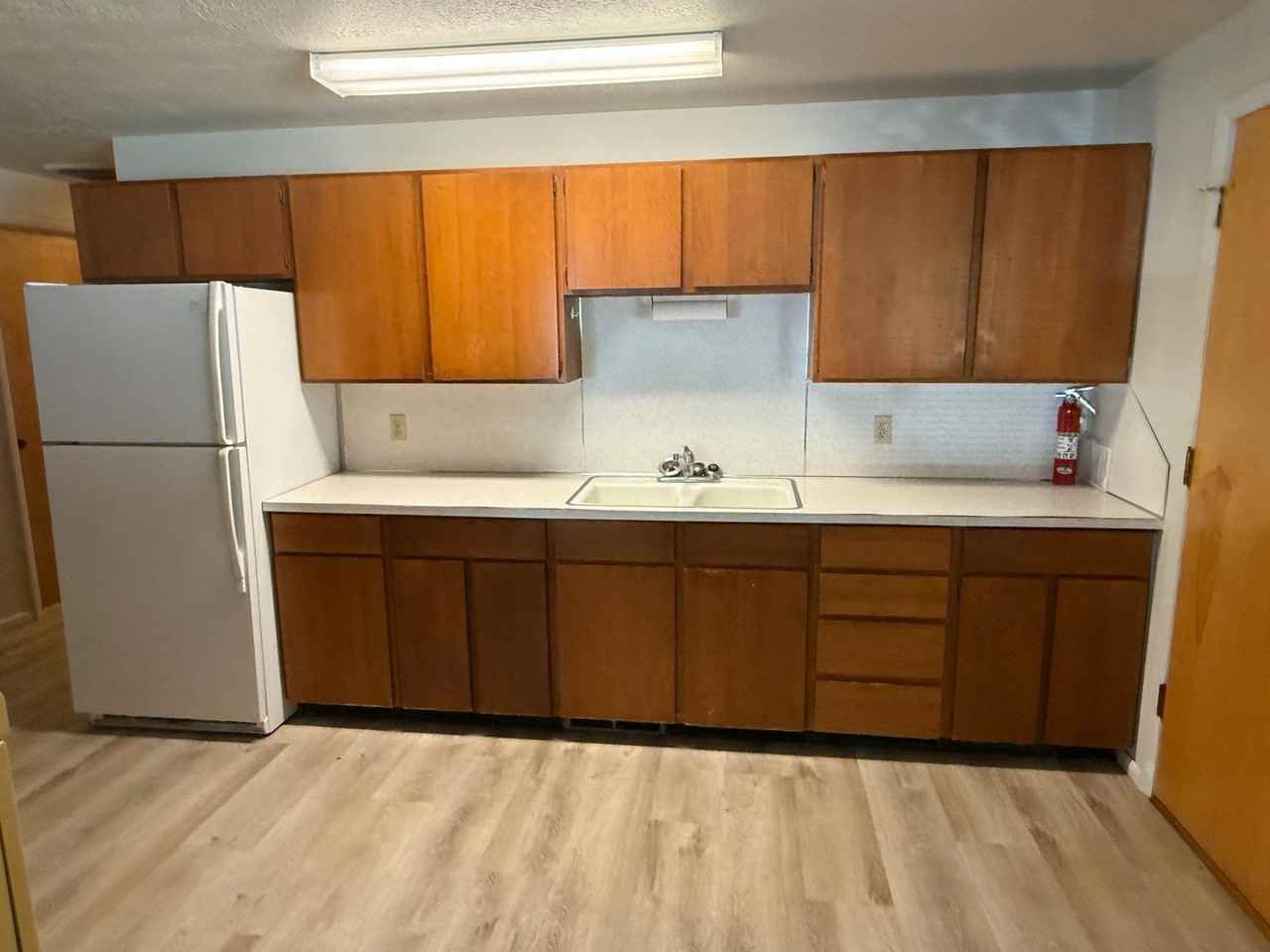 2587 N 550 E - Photo 4 of 12