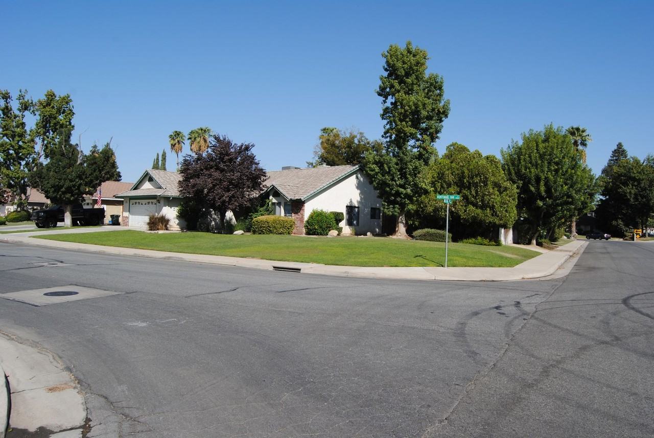 9400 Huntsman Oak Ct - Photo 2 of 19