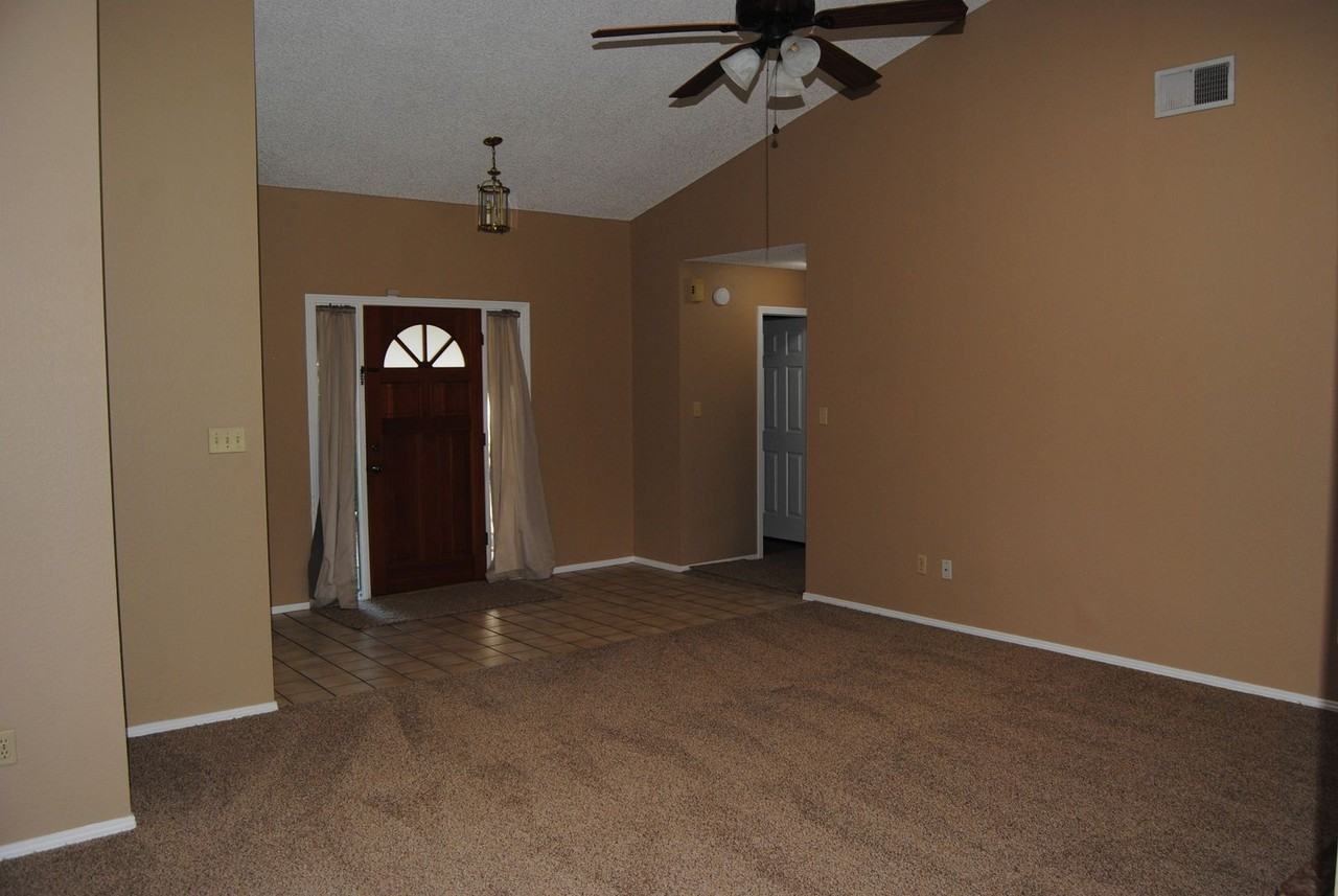 9400 Huntsman Oak Ct - Photo 7 of 19