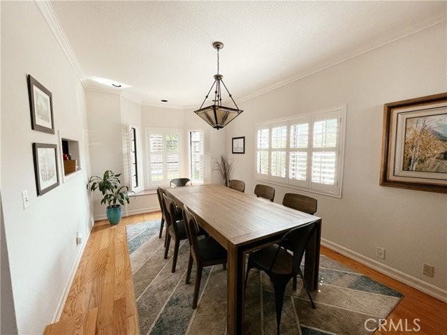 2200 Graham Ave - Photo 3 of 8