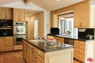 1079 Marilyn Dr - Photo 6 of 7