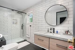 107 S Flores St #1-4 - Photo 5 of 8