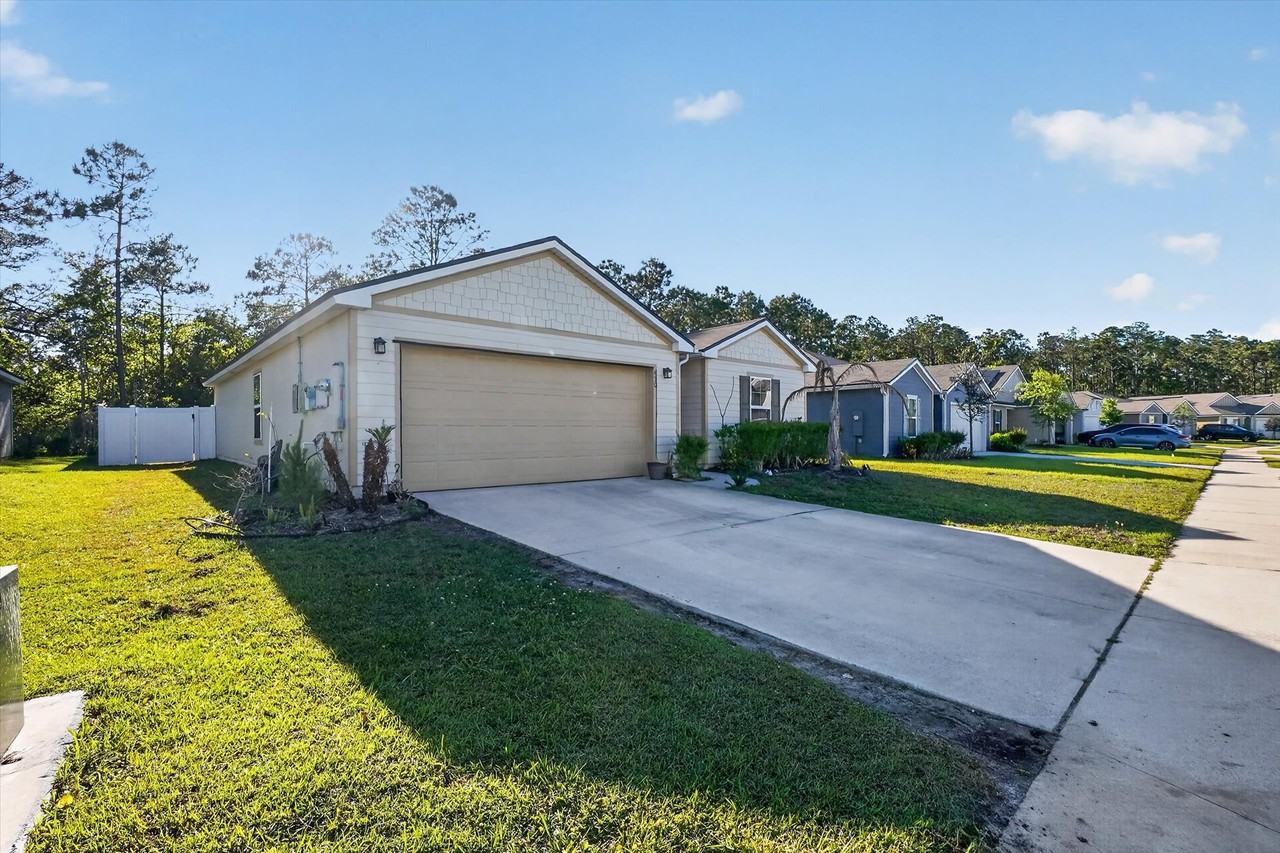 430 Falcon Ridge Rd #1 - Photo 3 of 50