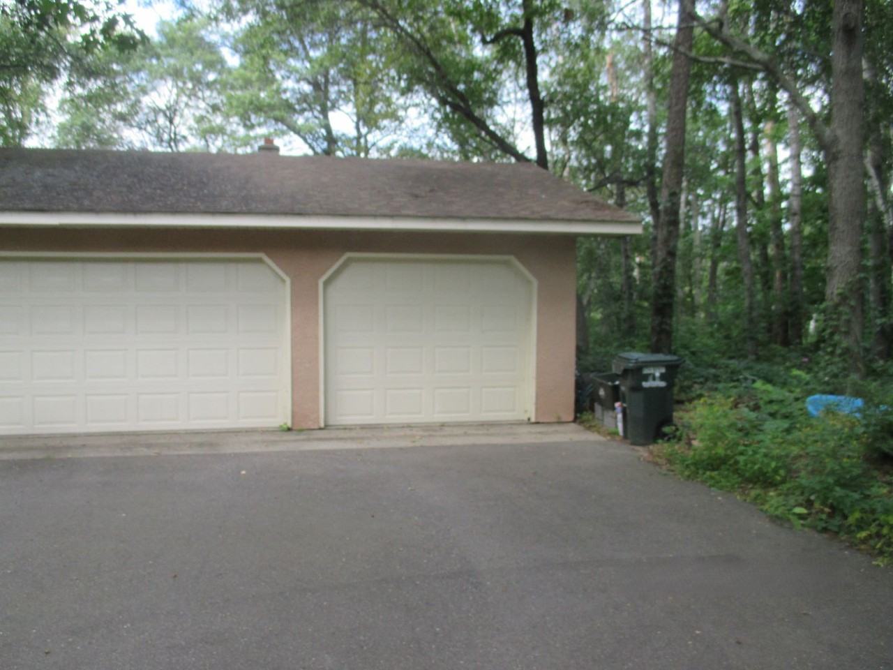 16338 Birchwood Ln - Photo 2 of 12
