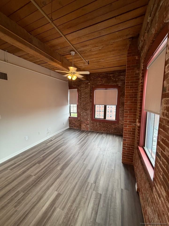 67 Washington St #504P - Photo 7 of 28