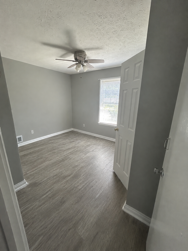 433 N 25th St - Photo 6 of 13