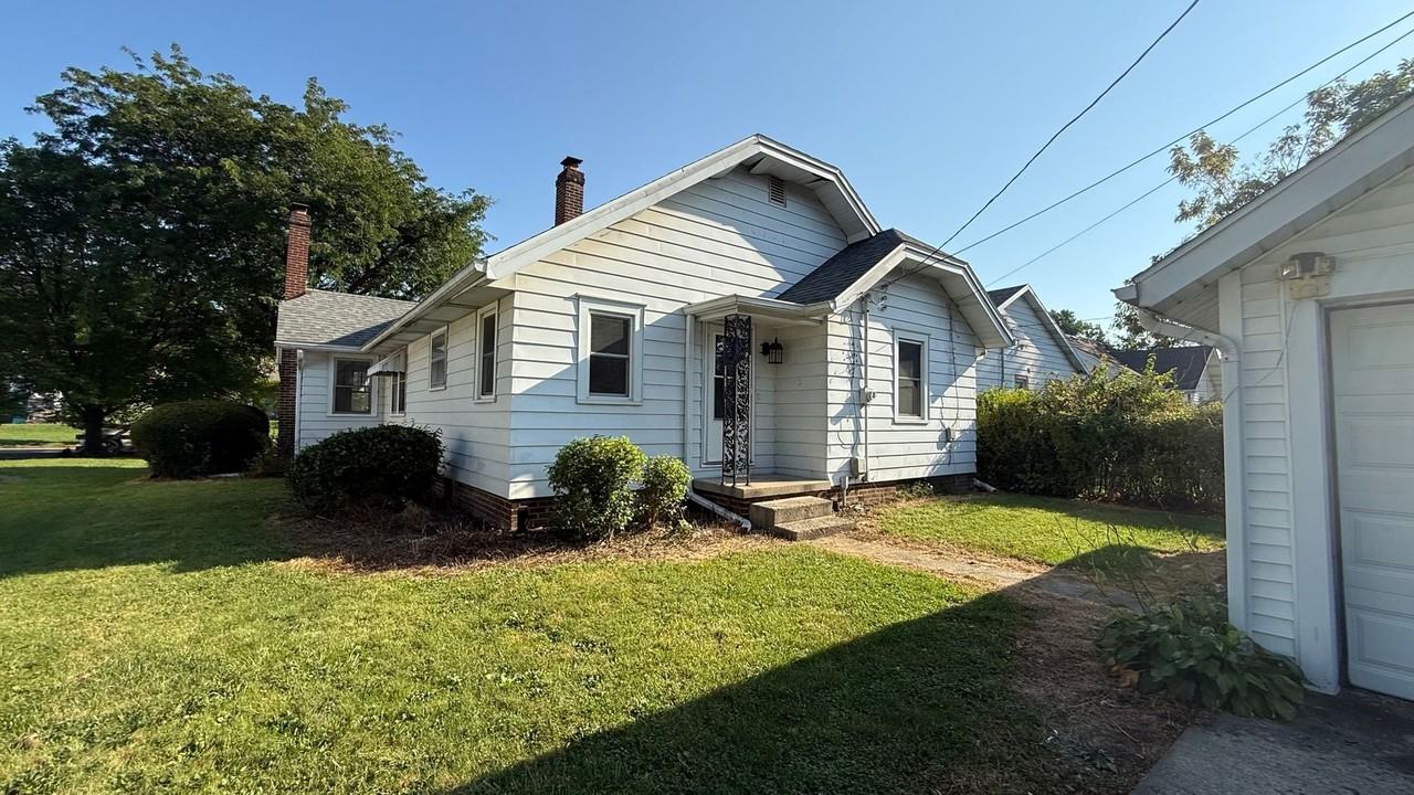 1417 W Gilbert St - Photo 2 of 10