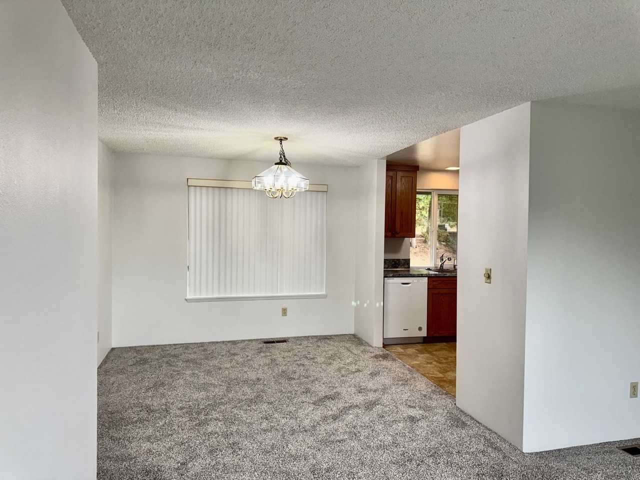 13617 Se Fairwood Blvd - Photo 4 of 13