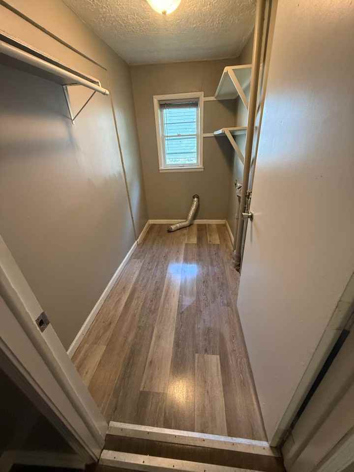 1910 N Lyon Avenue - Photo 5 of 16