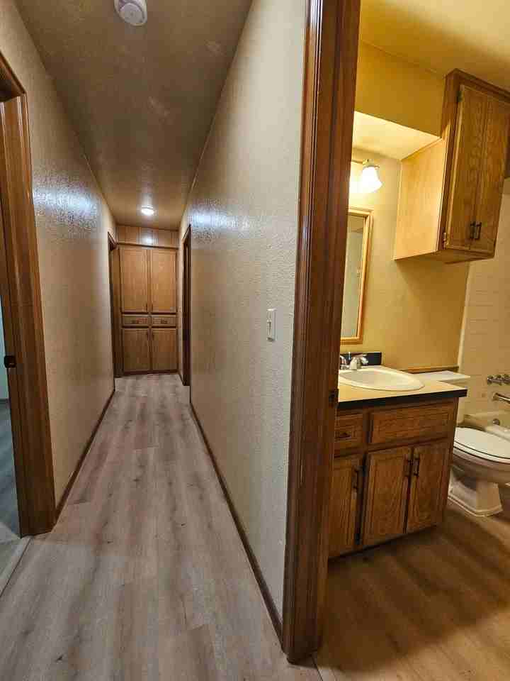 1204 Burkshire Ter - Photo 7 of 18