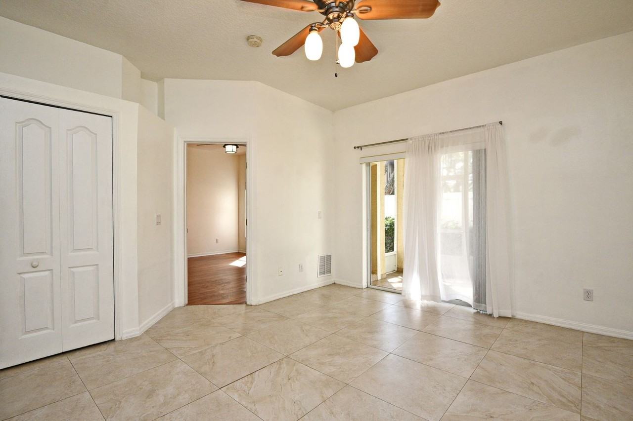 692 Seabrook Ct #102 - Photo 6 of 35
