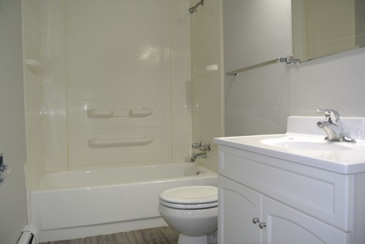 1810 South Main - Photo 5 of 9