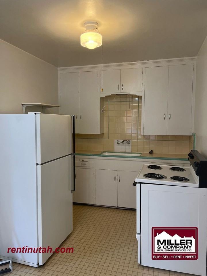 813 E 100 S #2 - Photo 4 of 9