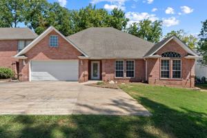 featured image of 1226/1228 Brookshire Rd