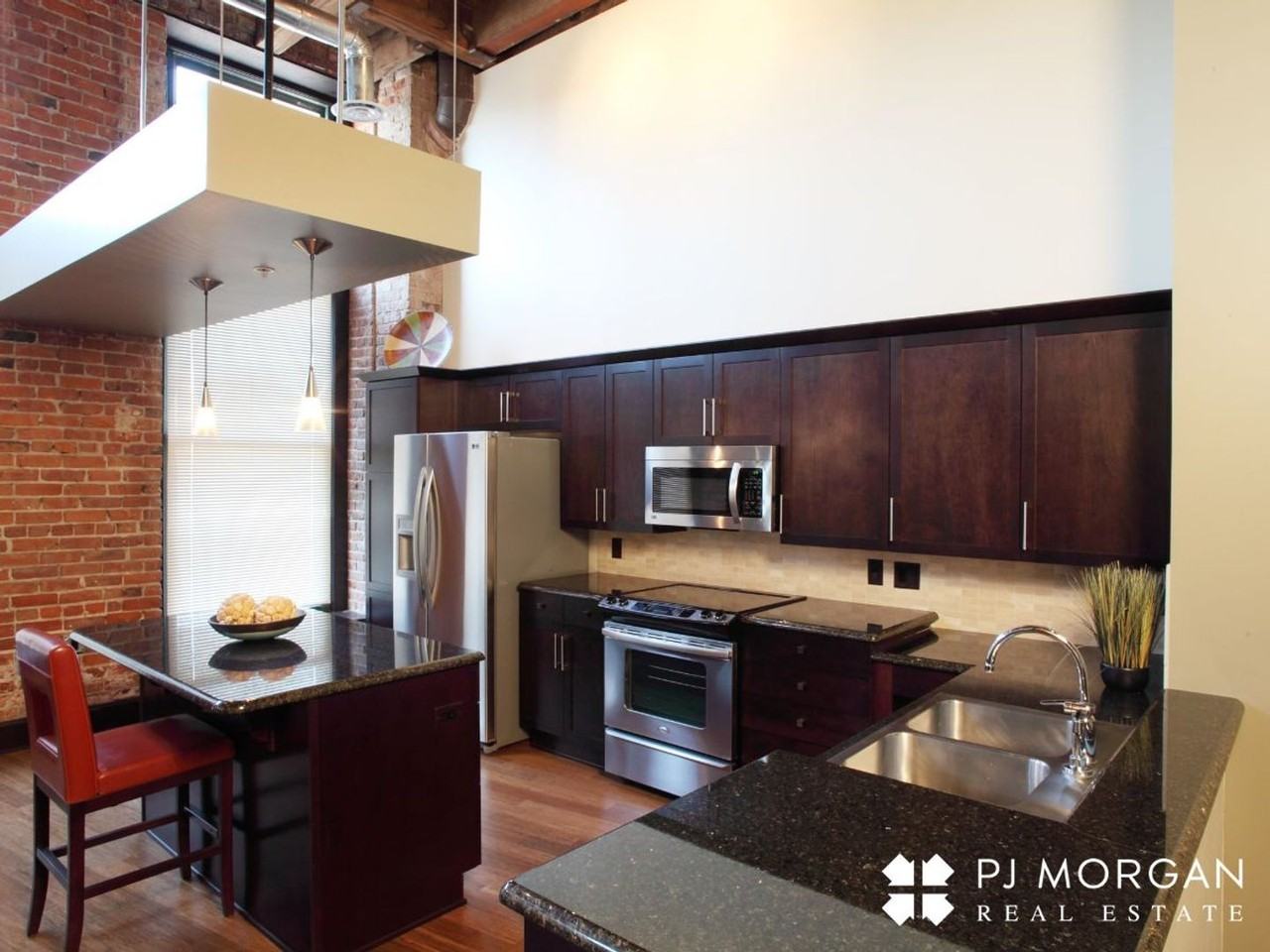 The Residence at Old Marketplace - Photo 2 of 25