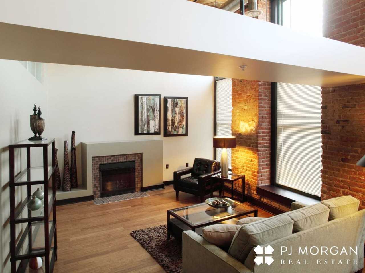 The Residence at Old Marketplace - Photo 4 of 25