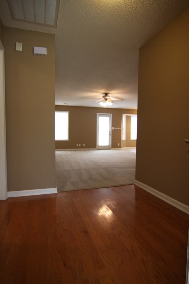 415 Faulkner Dr - Photo 3 of 21