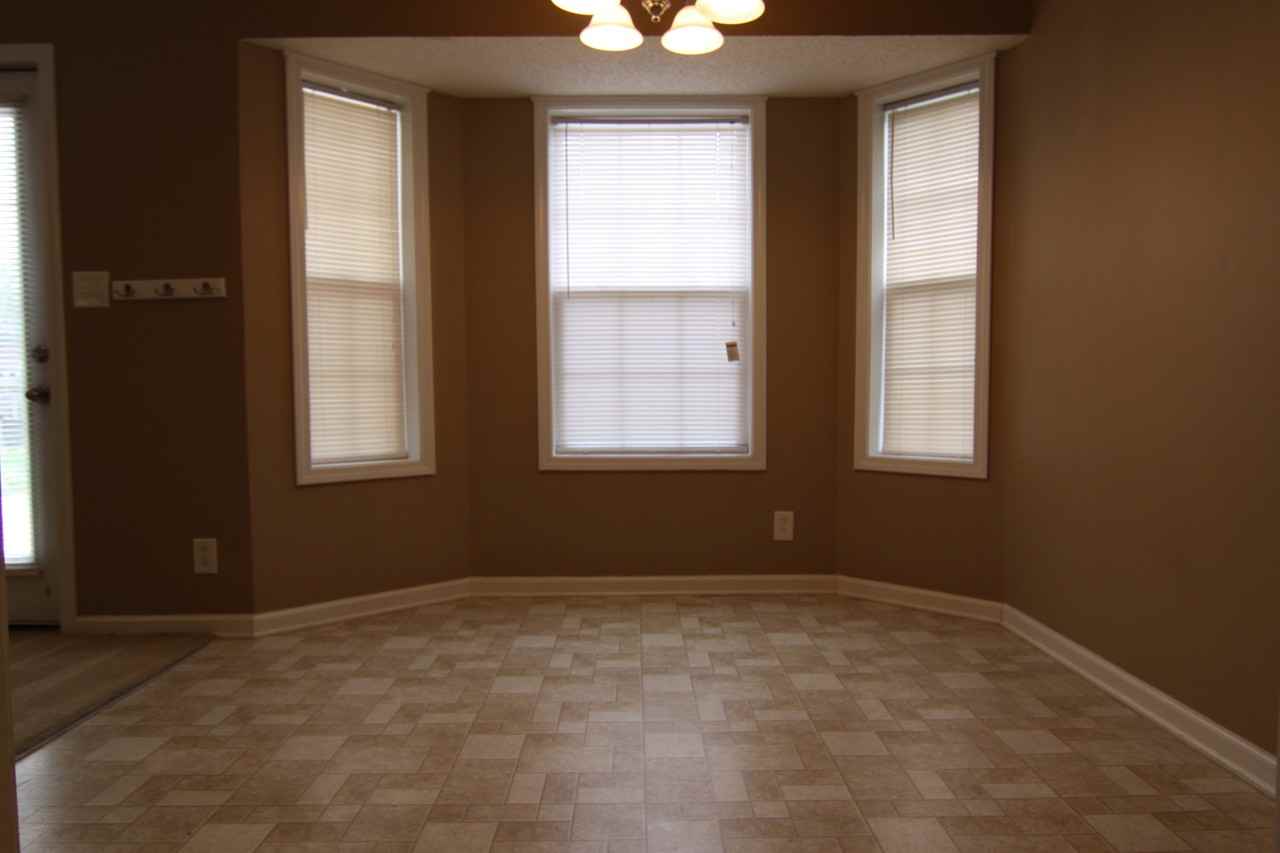 415 Faulkner Dr - Photo 7 of 21