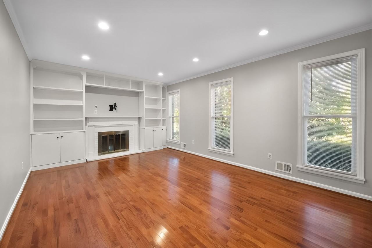 3405 Hillvale Rd - Photo 5 of 30
