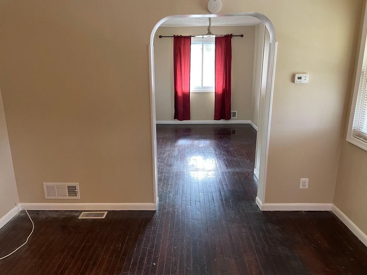 1126 Wedgewood Rd - Photo 3 of 19