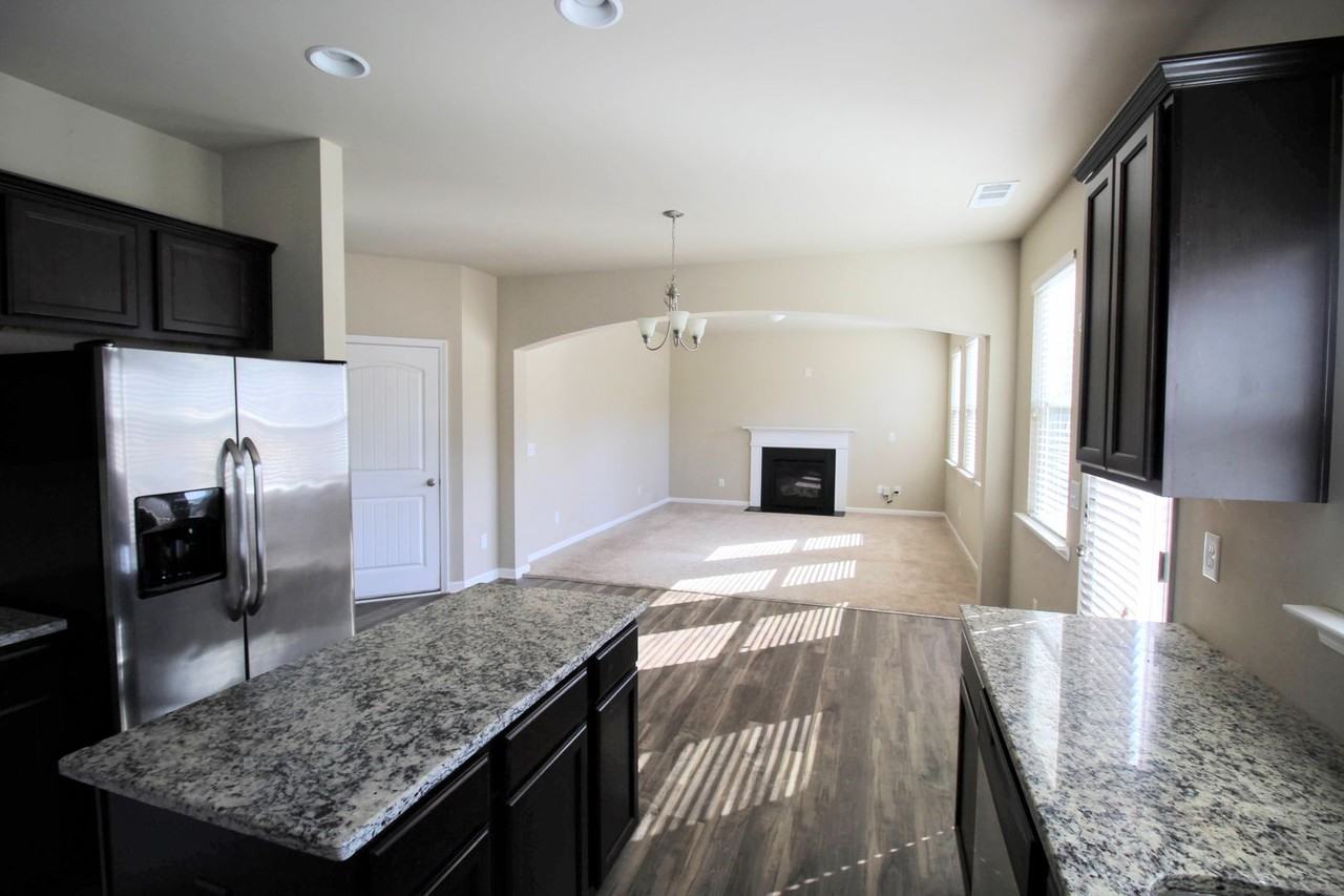 12 Crown Dr - Photo 5 of 20