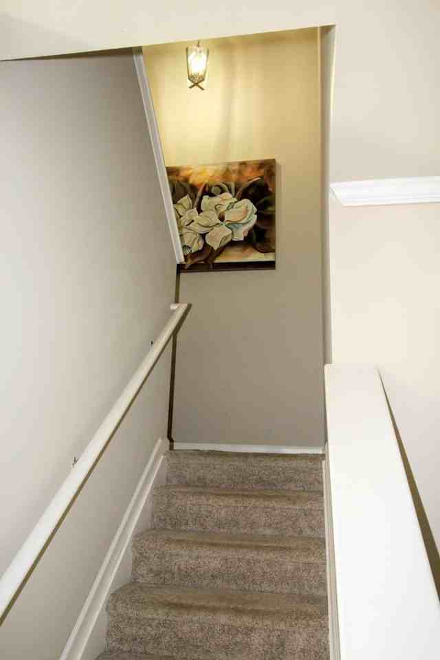 12 Crown Dr - Photo 7 of 20