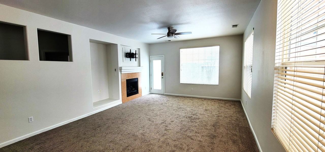 10510 Iron Point Cir - Photo 5 of 27