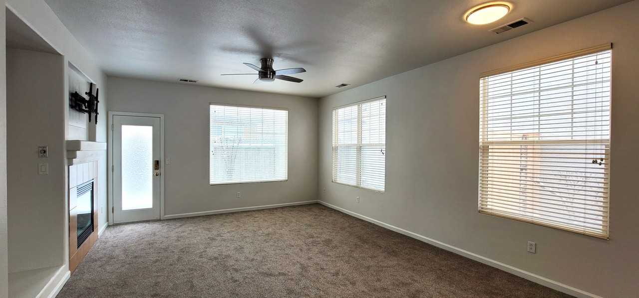 10510 Iron Point Cir - Photo 7 of 27