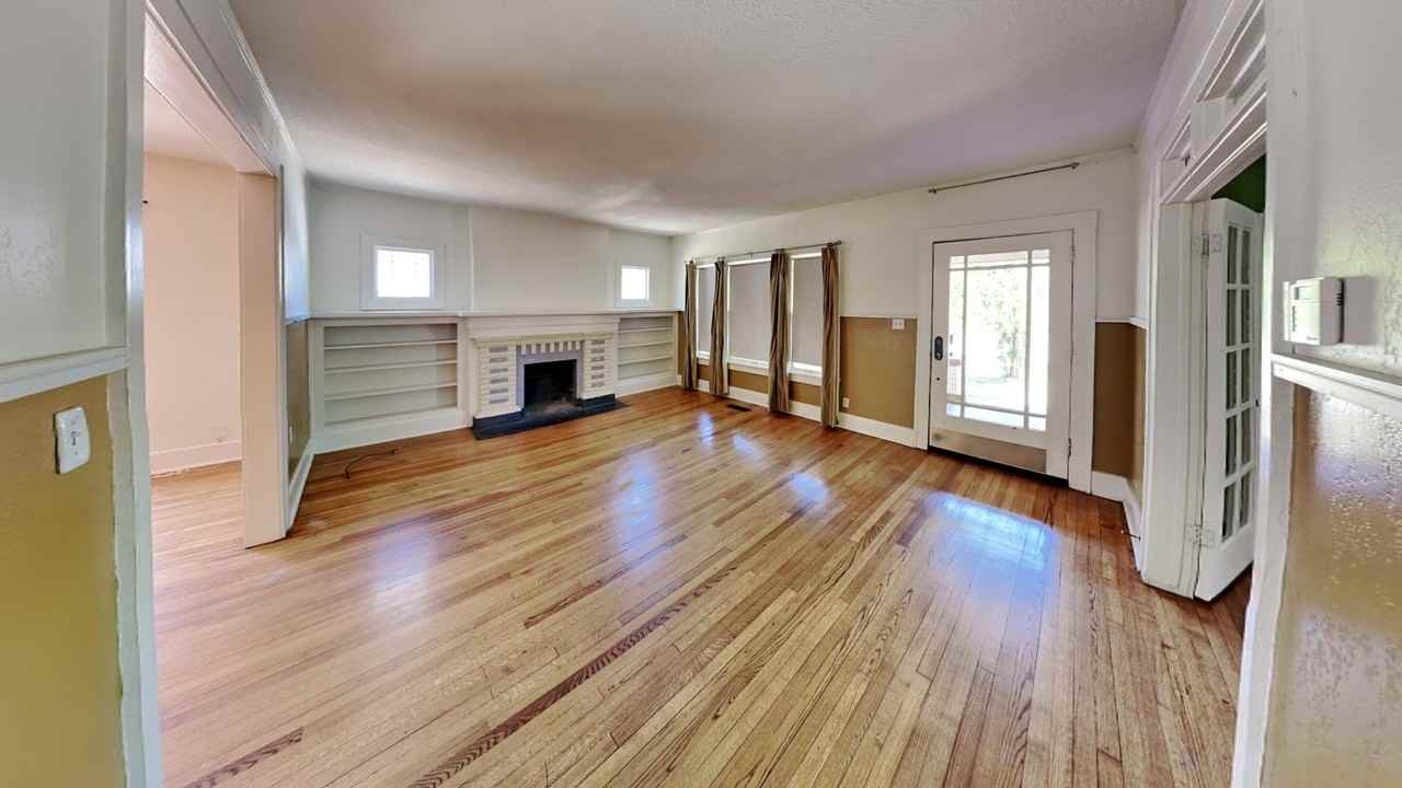204 Nw 22nd St - Photo 7 of 24