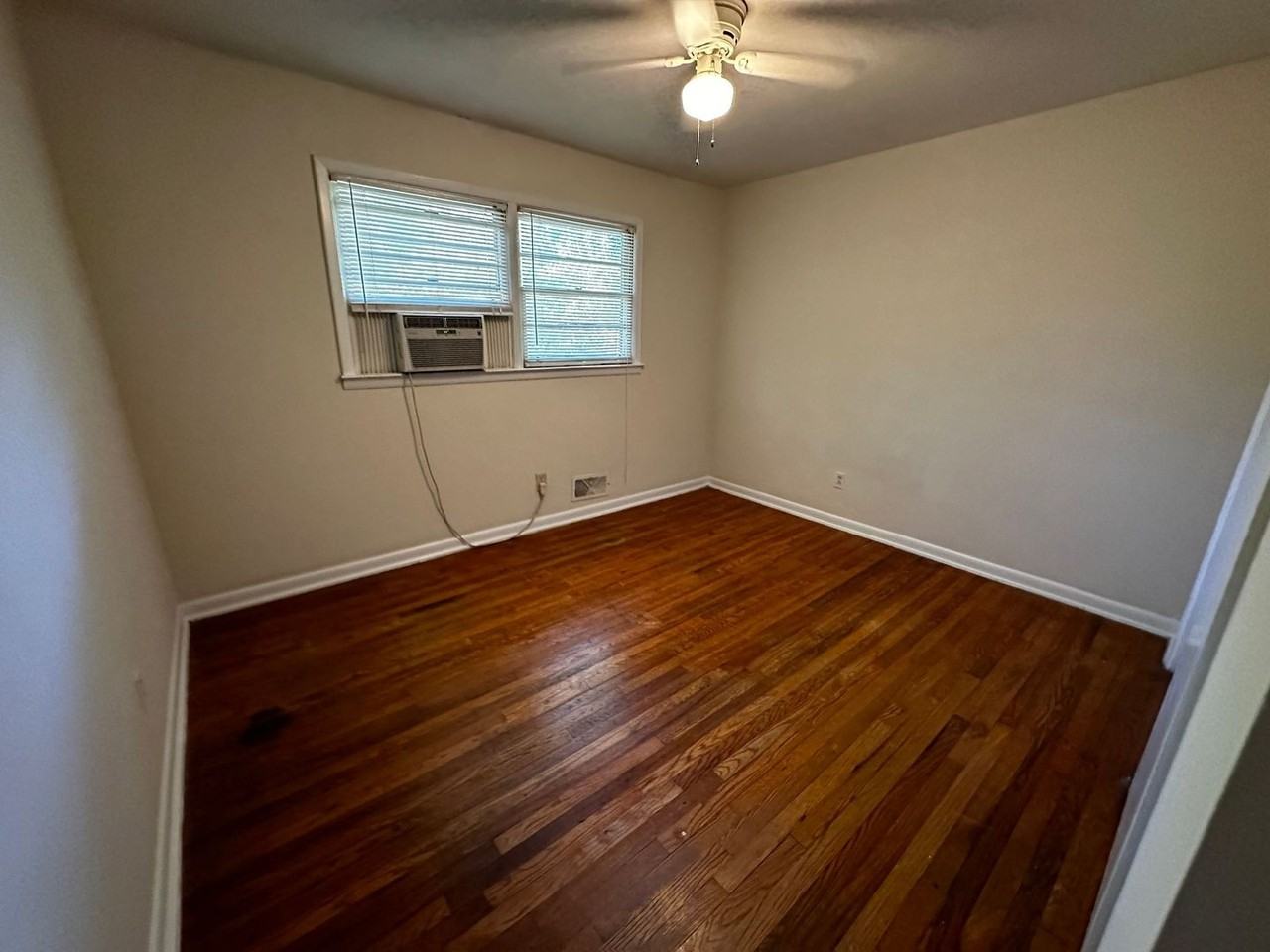 353 Morton Ave - Photo 6 of 10
