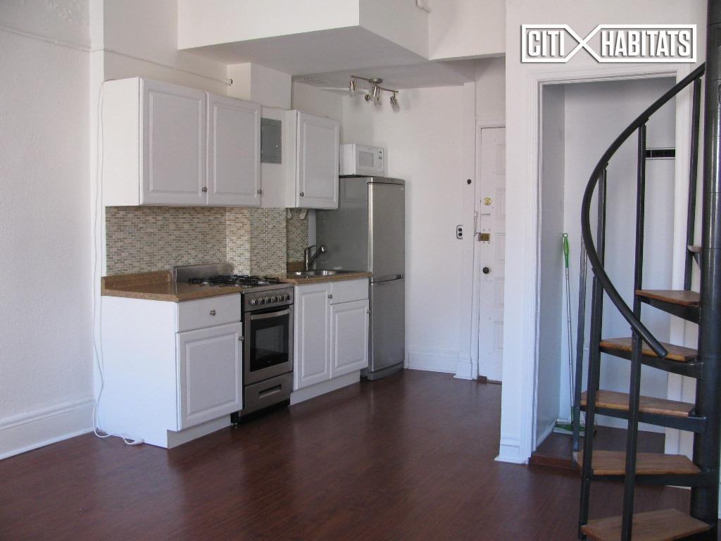 611 W 145th St #2R - Photo 2 of 12