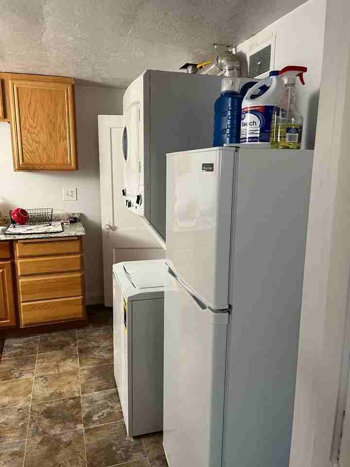345 N 300 W - Photo 2 of 9