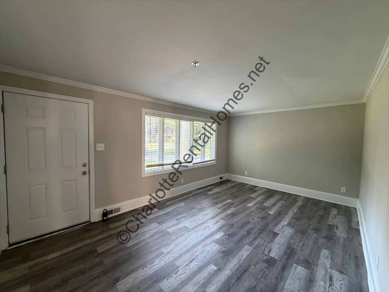 2116 Tarlton Dr - Photo 3 of 14