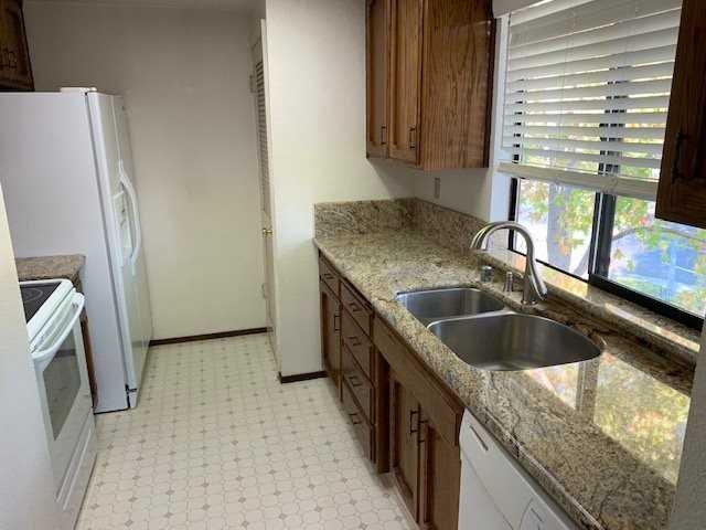 3346 Smoketree Commons Dr - Photo 5 of 23